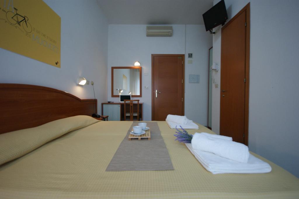 Hotel Villa Caterina Rimini Zewnętrze zdjęcie